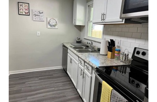 Portsmouth House | Cambridge Knights a 3 bedroom home full of charm