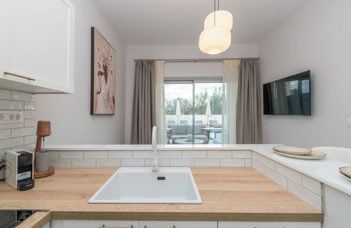 Psarou House | Camelia Luxury Suites - Private Pool & Jaccuzi