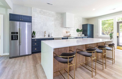 Maggie Valley Apartment | Camellia Deluxe King Studio at The Dogwood