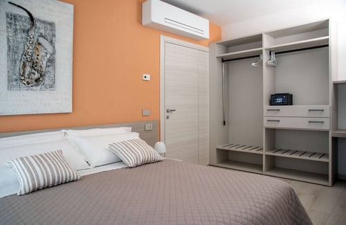 Borgo Roma Apartment | CAMELOT APARTMENT RED2