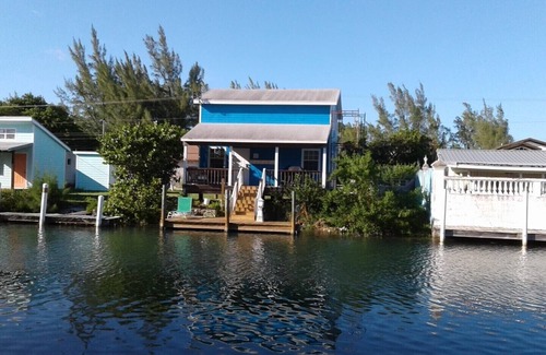 South Bimini House | Camelot on the Canal South Bimini. Sleeps 6. Dock Included!