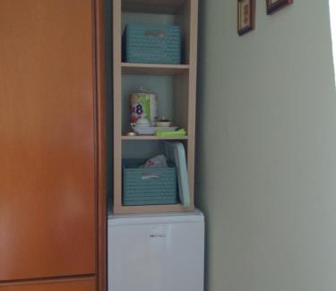 Fizzonasco House | Camera con bagno in villa