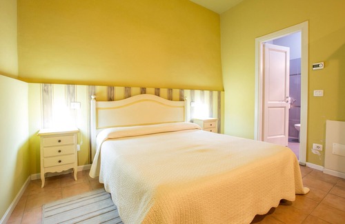Canelli House | Camere Centro Storico