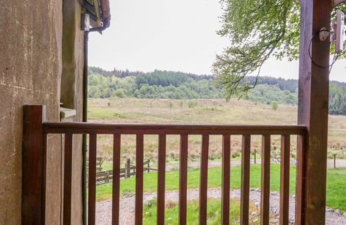 Torlundy Cottage | CAMISKY STEADING, pet friendly, with open fire in Fort William