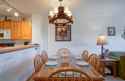 Snowshoe House | Camp 4 #2: 2 Bedrooms, 2.5 Baths: Slope Side, Gas Fireplace.