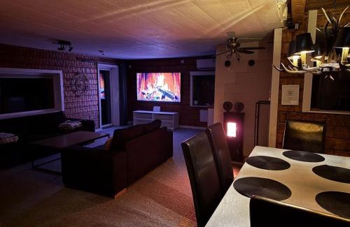 Jukkasjarvi House | Camp Caroli Villa Aurora