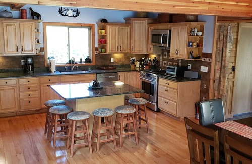 Bolton Landing House | CAMP DAVID in Bolton Landing, Immaculate, Dog-friendly Fire-pit Play-yard