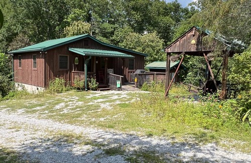 Nebo Cabin | Camp Hideaway Hemlock Haven Cabin @ Nebo, Lake James NC
