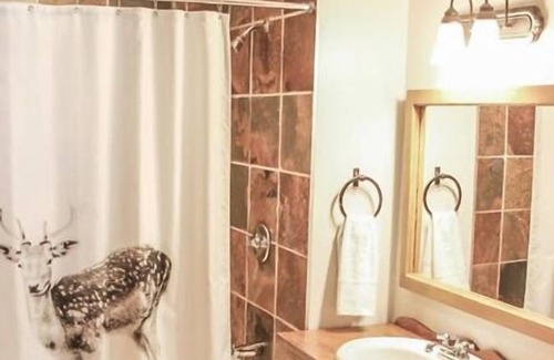 Lac Superieur Village Ski Chalet | Camp Nord Tremblant- Jacuzzi/ 2 min Ski