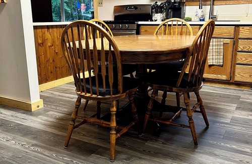 Harrison Cabin | Camp18, peaceful cabin in the woods, trail access, come ride in Leota.