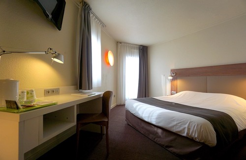 Chaville Hotel | Campanile Paris Ouest - Chaville