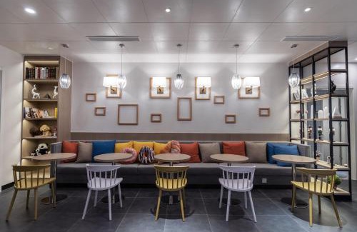Huaihai Road Commercial Area Hotel | Campanile Shanghai Huaihai