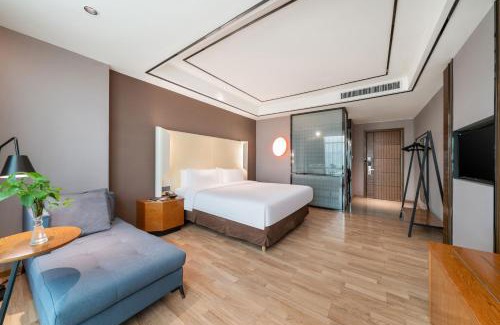 Dadunwei Hotel | Campanile Shenzhen Gongming Honghuashan Metro Station