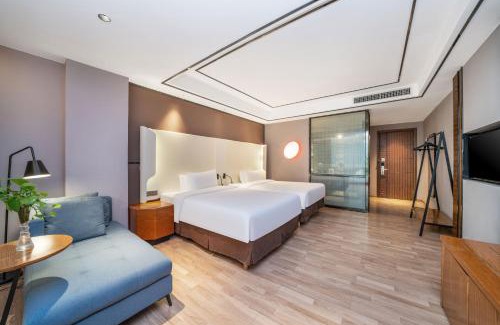 Dadunwei Hotel | Campanile Shenzhen Gongming Honghuashan Metro Station