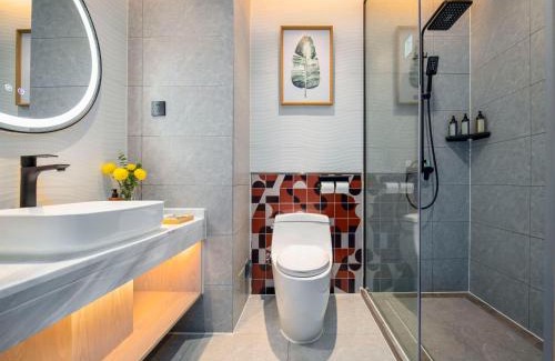 Longhua District Hotel | Campanile Shenzhen Guanlan Golf