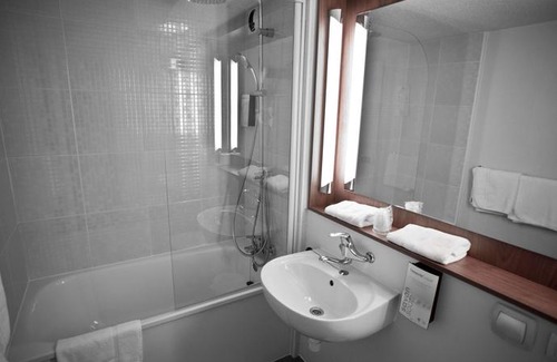 Petite-Foret Hotel | Campanile Valenciennes - Petite-Foret