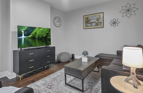 West Columbus House | Campbell's Buttercup Shotgun