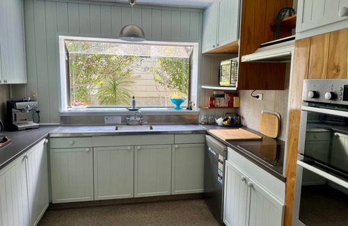 Tawharanui House | Campbells Beach Getaway with stunning views