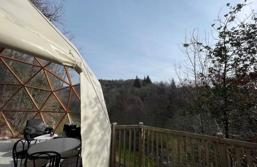 Saint-Constant-Fournoules House | Camping 3 étoiles - Piscine - ccafg0d