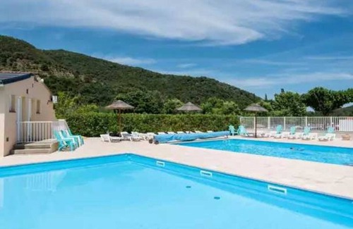 Arles-sur-Tech House | Camping 3 étoiles - Piscine - eebhb0