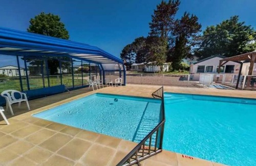 Plestin-les-Greves House | Camping 2 étoiles - Piscine - ccaibid