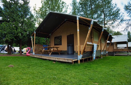 Januv Dul Ski Chalet | Camping 2000 - Safaritent Medium