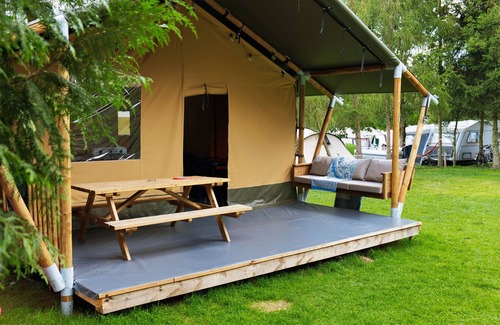 Januv Dul Ski Chalet | Camping 2000 - Safaritent Medium