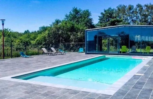 Mont-pres-Chambord House | Camping 3 étoiles - Piscine - ccbadcc