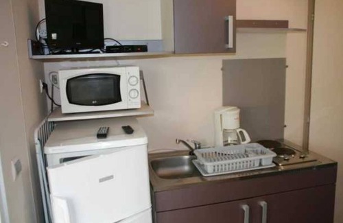 Chateauroux House | Camping 3 étoiles - eeedhe