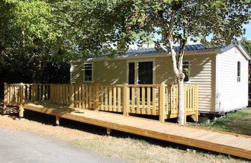 Chateauroux House | Camping 3 étoiles - eeedhe