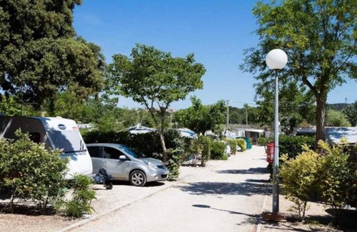 Martigues House | Camping 3 étoiles - eebbag