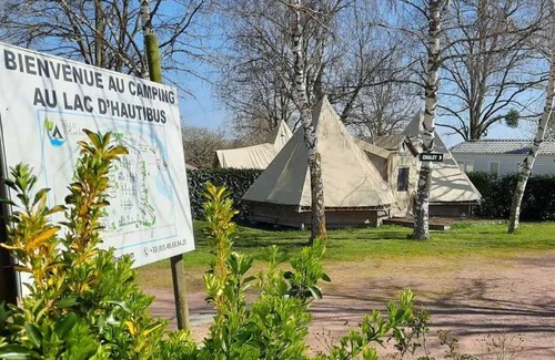 Argenton-Chateau House | Camping 3 étoiles - Piscine - ccbahid
