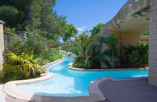 Le Muy House | Camping 3 étoiles - Parc aquatique - eece0i