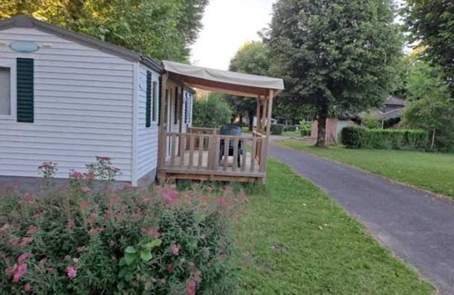 Saint-Cere House | Camping 3 étoiles - Piscine - eeebbi