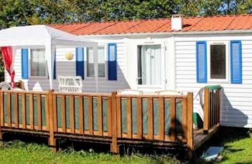 Verteillac House | Camping 3 étoiles - Piscine - eeefae