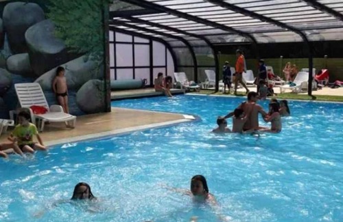 Locmaria-Berrien House | Camping 3 étoiles - Piscine - ccafbbc