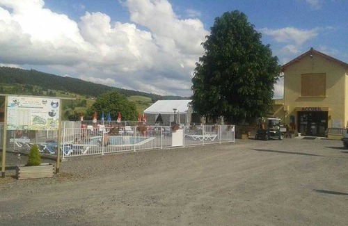 Langogne House | Camping 3 étoiles - Piscine - ccbadef