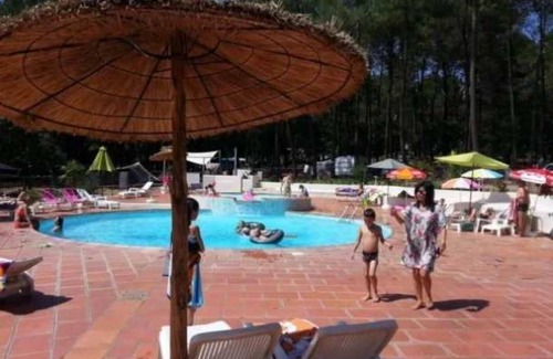 Bollene House | Camping 3 étoiles - Piscine - eehcib