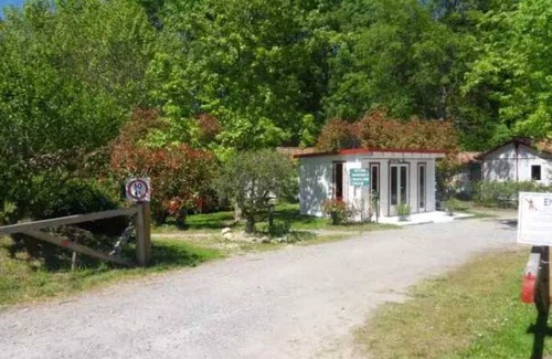 Urt House | Camping 3 étoiles - Piscine - eecbgf