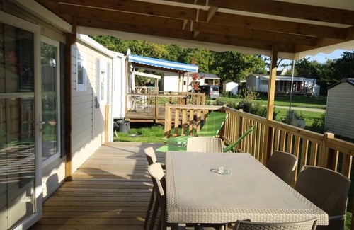 Ambon House | Camping 3 étoiles - Piscine - ccbbchf