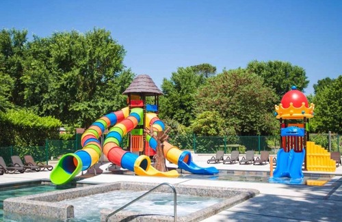 Martres-Tolosane House | Camping 4 étoiles - Parc aquatique - ccaadeh