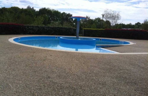 Pressignac House | Camping 4 étoiles - Piscine - ccbbghg