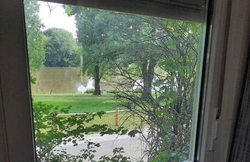 Secondigny House | Camping 4 étoiles - Piscine - ccbahgh