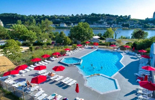 Saumur House | Camping 4 étoiles - Piscine - ccbbgdc
