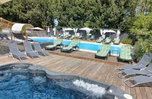 Paluds de Noves Ski Chalet | Camping 4 étoiles - Piscine - eehf0d