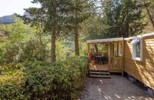 Orgon House | Camping 4 étoiles - Piscine - eebbbe