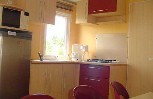 Ebreuil RV Rental | Camping des Nières