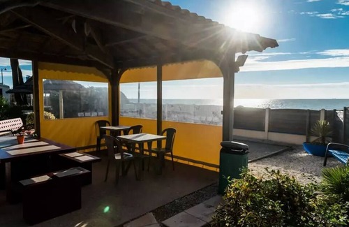 Saint-Michel-Chef-Chef House | Camping du Bord de Mer * - Eco mobile home 1 bedroom + terrace - economical 2 people