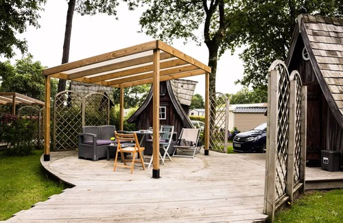 Pont-Scorff House | Camping Entre Terre et Mer * - Goutte d'ô cabin 2 people