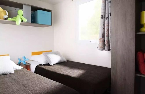 Le Crotoy House | Camping Flower Les Aubépines* - Standard Mobile Home 3 Rooms 4 People